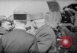 Standbild französischen Heimkehrer Paris Frankreich, 1945, aus Sekunde 3 historischem Filmmaterial Videoclip 65675055142