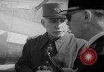 Standbild französischen Heimkehrer Paris Frankreich, 1945, aus Sekunde 8 historischem Filmmaterial Videoclip 65675055142