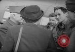 Standbild französischen Heimkehrer Paris Frankreich, 1945, aus Sekunde 12 historischem Filmmaterial Videoclip 65675055142