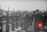 Standbild französischen Heimkehrer Paris Frankreich, 1945, aus Sekunde 19 historischem Filmmaterial Videoclip 65675055142