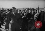 Standbild französischen Heimkehrer Paris Frankreich, 1945, aus Sekunde 31 historischem Filmmaterial Videoclip 65675055142
