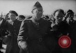 Standbild französischen Heimkehrer Paris Frankreich, 1945, aus Sekunde 32 historischem Filmmaterial Videoclip 65675055142