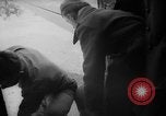Standbild französischen Heimkehrer Paris Frankreich, 1945, aus Sekunde 40 historischem Filmmaterial Videoclip 65675055142