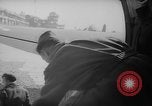 Standbild französischen Heimkehrer Paris Frankreich, 1945, aus Sekunde 43 historischem Filmmaterial Videoclip 65675055142