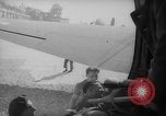 Standbild französischen Heimkehrer Paris Frankreich, 1945, aus Sekunde 49 historischem Filmmaterial Videoclip 65675055142