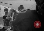 Standbild französischen Heimkehrer Paris Frankreich, 1945, aus Sekunde 52 historischem Filmmaterial Videoclip 65675055142