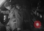 Standbild französischen Heimkehrer Paris Frankreich, 1945, aus Sekunde 55 historischem Filmmaterial Videoclip 65675055142