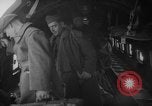 Standbild französischen Heimkehrer Paris Frankreich, 1945, aus Sekunde 57 historischem Filmmaterial Videoclip 65675055142