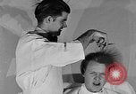 Standbild Haare schneiden Limousine Portland Oregon USA, 1931, aus Sekunde 39 historischem Filmmaterial Videoclip 65675055144
