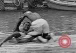 Standbild Wohlhabende amerikanische Männer im exklusiven Club Cocolobo Cay Florida USA, 1931, aus Sekunde 53 historischem Filmmaterial Videoclip 65675055150