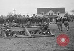 Immagine di American football giocatori South Bend Indiana USA, 1935, secondo 27 filmato di repertorio 65675055158