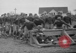 Immagine di American football giocatori South Bend Indiana USA, 1935, secondo 33 filmato di repertorio 65675055158