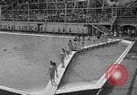Standbild Grayce Reilly gekrönte "Miss Venus" Moderne Coney Island New York USA, 1939, aus Sekunde 5 historischem Filmmaterial Videoclip 65675055163