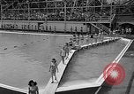 Standbild Grayce Reilly gekrönte "Miss Venus" Moderne Coney Island New York USA, 1939, aus Sekunde 8 historischem Filmmaterial Videoclip 65675055163
