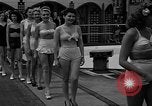 Standbild Grayce Reilly gekrönte "Miss Venus" Moderne Coney Island New York USA, 1939, aus Sekunde 9 historischem Filmmaterial Videoclip 65675055163