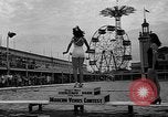 Standbild Grayce Reilly gekrönte "Miss Venus" Moderne Coney Island New York USA, 1939, aus Sekunde 13 historischem Filmmaterial Videoclip 65675055163