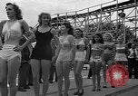 Standbild Grayce Reilly gekrönte "Miss Venus" Moderne Coney Island New York USA, 1939, aus Sekunde 26 historischem Filmmaterial Videoclip 65675055163