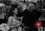 Standbild Grayce Reilly gekrönte "Miss Venus" Moderne Coney Island New York USA, 1939, aus Sekunde 52 historischem Filmmaterial Videoclip 65675055163