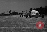 Standbild Autorennen North Hollywood California USA, 1939, aus Sekunde 26 historischem Filmmaterial Videoclip 65675055164