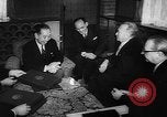 Immagine di Konrad Adenauer Tokyo Giappone, 1960, secondo 22 filmato di repertorio 65675055172