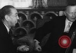 Immagine di Konrad Adenauer Tokyo Giappone, 1960, secondo 27 filmato di repertorio 65675055172