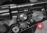 Immagine di Combinazione di revolver movie camera United States USA, 1935, secondo 11 filmato di repertorio 65675055177