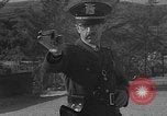 Immagine di Combinazione di revolver movie camera United States USA, 1935, secondo 14 filmato di repertorio 65675055177