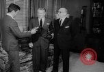 Standbild Milton Rackmil New York United States USA, 1960, aus Sekunde 4 historischem Filmmaterial Videoclip 65675055183