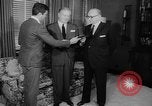 Standbild Milton Rackmil New York United States USA, 1960, aus Sekunde 6 historischem Filmmaterial Videoclip 65675055183