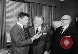Standbild Milton Rackmil New York United States USA, 1960, aus Sekunde 28 historischem Filmmaterial Videoclip 65675055183