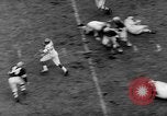 Standbild pro Fußballspiel 1960 Eagles gegen Browns Cleveland Ohio USA, 1960, aus Sekunde 50 historischem Filmmaterial Videoclip 65675055184