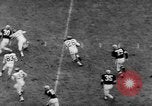 Standbild pro Fußballspiel 1960 Eagles gegen Browns Cleveland Ohio USA, 1960, aus Sekunde 53 historischem Filmmaterial Videoclip 65675055184