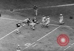 Standbild pro Fußballspiel 1960 Eagles gegen Browns Cleveland Ohio USA, 1960, aus Sekunde 60 historischem Filmmaterial Videoclip 65675055184