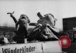 Standbild Bildnisse Deutschland, 1961, aus Sekunde 43 historischem Filmmaterial Videoclip 65675055189