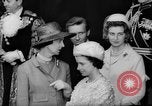 Immagine di Queen Elizabeth Londra Inghilterra Regno Unito, 1963, secondo 10 filmato di repertorio 65675055204