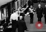 Immagine di Queen Elizabeth Londra Inghilterra Regno Unito, 1963, secondo 13 filmato di repertorio 65675055204