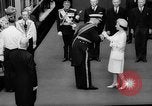 Immagine di Queen Elizabeth Londra Inghilterra Regno Unito, 1963, secondo 16 filmato di repertorio 65675055204