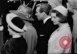 Immagine di Queen Elizabeth Londra Inghilterra Regno Unito, 1963, secondo 24 filmato di repertorio 65675055204