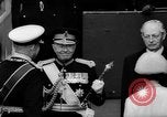 Immagine di Queen Elizabeth Londra Inghilterra Regno Unito, 1963, secondo 28 filmato di repertorio 65675055204