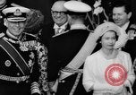 Immagine di Queen Elizabeth Londra Inghilterra Regno Unito, 1963, secondo 33 filmato di repertorio 65675055204