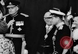 Immagine di Queen Elizabeth Londra Inghilterra Regno Unito, 1963, secondo 42 filmato di repertorio 65675055204