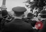Immagine di Queen Elizabeth Londra Inghilterra Regno Unito, 1963, secondo 57 filmato di repertorio 65675055204