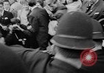 Immagine di Queen Elizabeth Londra Inghilterra Regno Unito, 1963, secondo 61 filmato di repertorio 65675055204