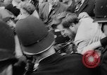 Immagine di Queen Elizabeth Londra Inghilterra Regno Unito, 1963, secondo 62 filmato di repertorio 65675055204