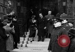 Standbild Hochzeit von Prinz Sigvard von Schweden London England Vereinigtes Königreich, 1934, aus Sekunde 4 historischem Filmmaterial Videoclip 65675055209
