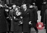 Standbild Hochzeit von Prinz Sigvard von Schweden London England Vereinigtes Königreich, 1934, aus Sekunde 13 historischem Filmmaterial Videoclip 65675055209