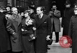 Standbild Hochzeit von Prinz Sigvard von Schweden London England Vereinigtes Königreich, 1934, aus Sekunde 14 historischem Filmmaterial Videoclip 65675055209