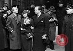 Standbild Hochzeit von Prinz Sigvard von Schweden London England Vereinigtes Königreich, 1934, aus Sekunde 15 historischem Filmmaterial Videoclip 65675055209