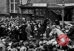 Standbild Hochzeit von Prinz Sigvard von Schweden London England Vereinigtes Königreich, 1934, aus Sekunde 18 historischem Filmmaterial Videoclip 65675055209