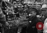 Image interview de prisonniers Dachau Allemagne, 1945, de la seconde 4 séquences d'archives historiques vidéo 65675055225